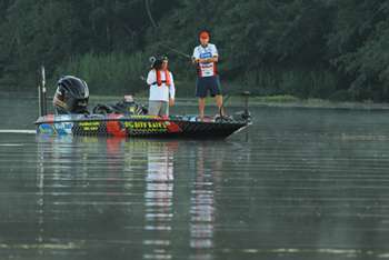 Russ Lane's favorite late fall tactic for bass - Bassmaster