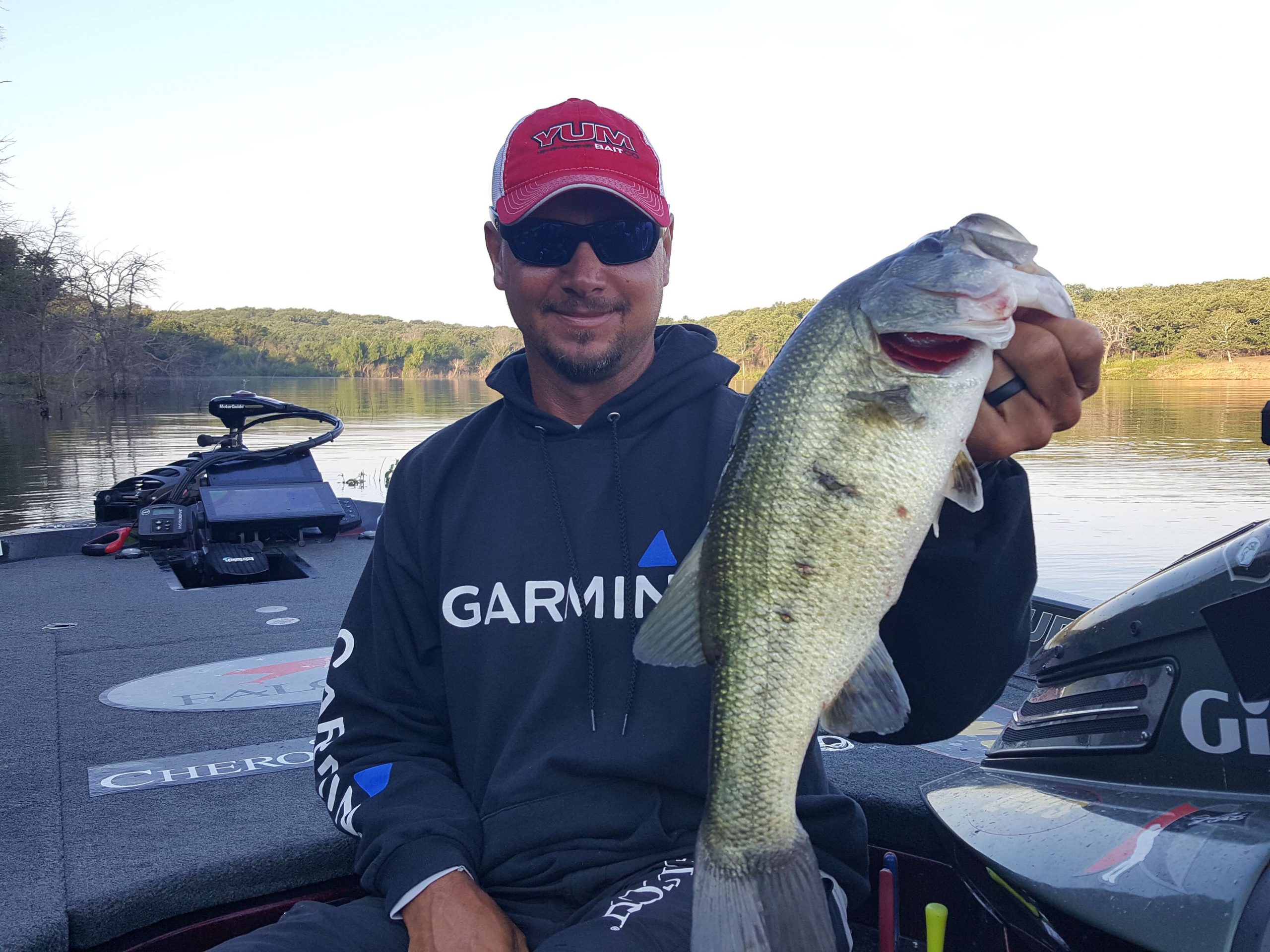 Fishing big worms in the summer - Bassmaster