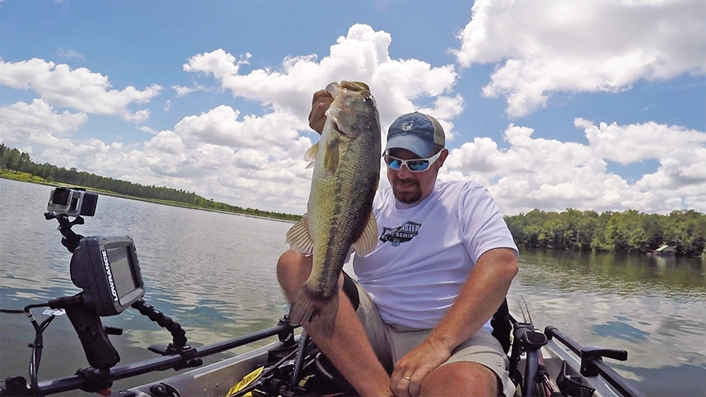 Kayak bass fishing: Powerfishing - Bassmaster