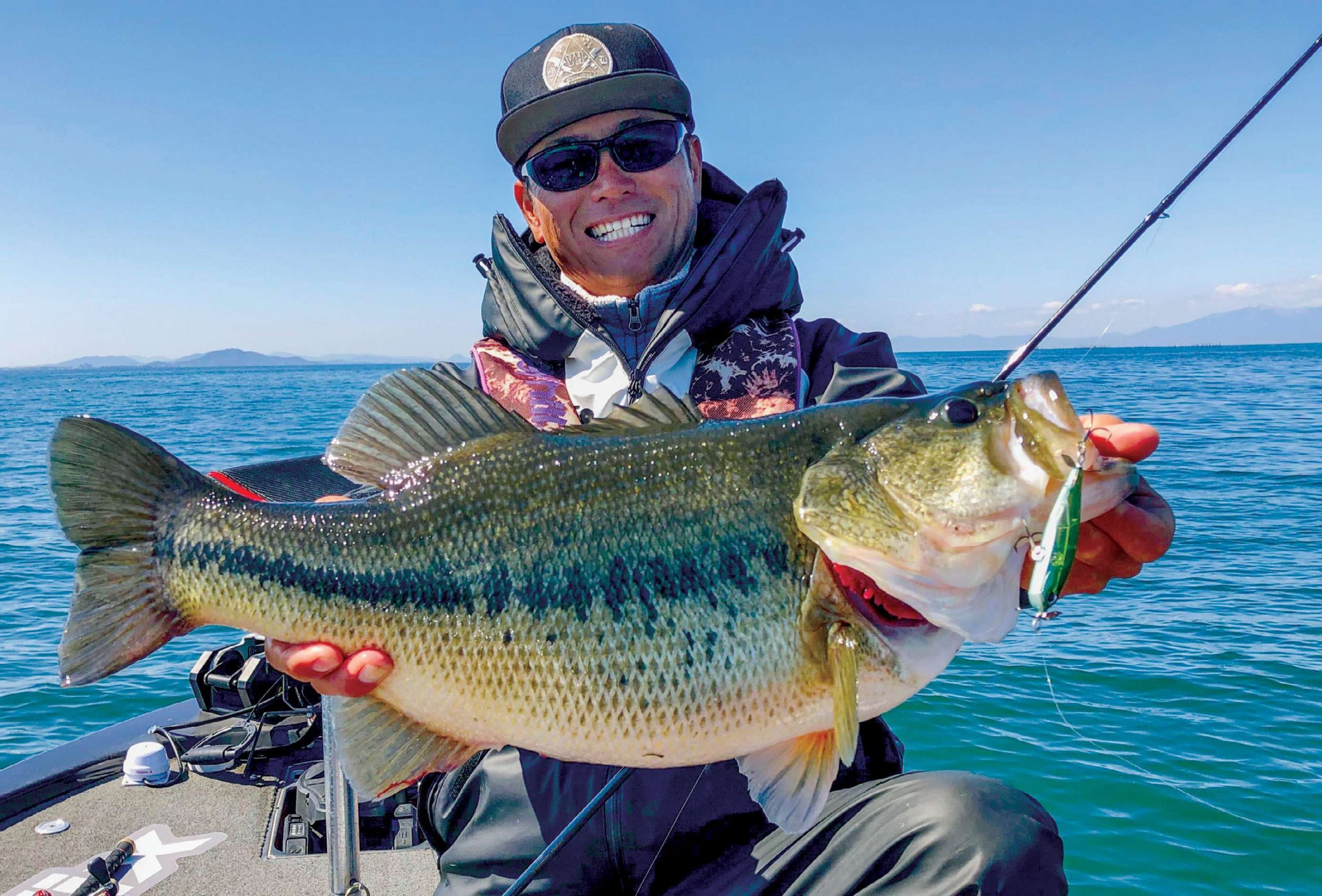 Should your fishing lures have prominent eyes? The experts weigh