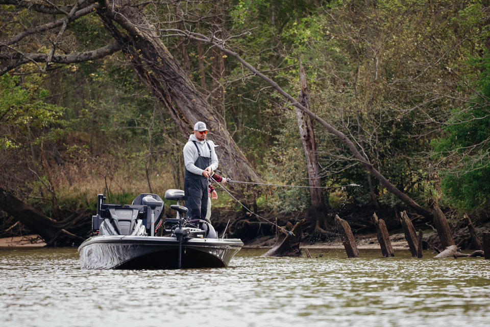 Dissecting the spawning stages of the James River - Bassmaster