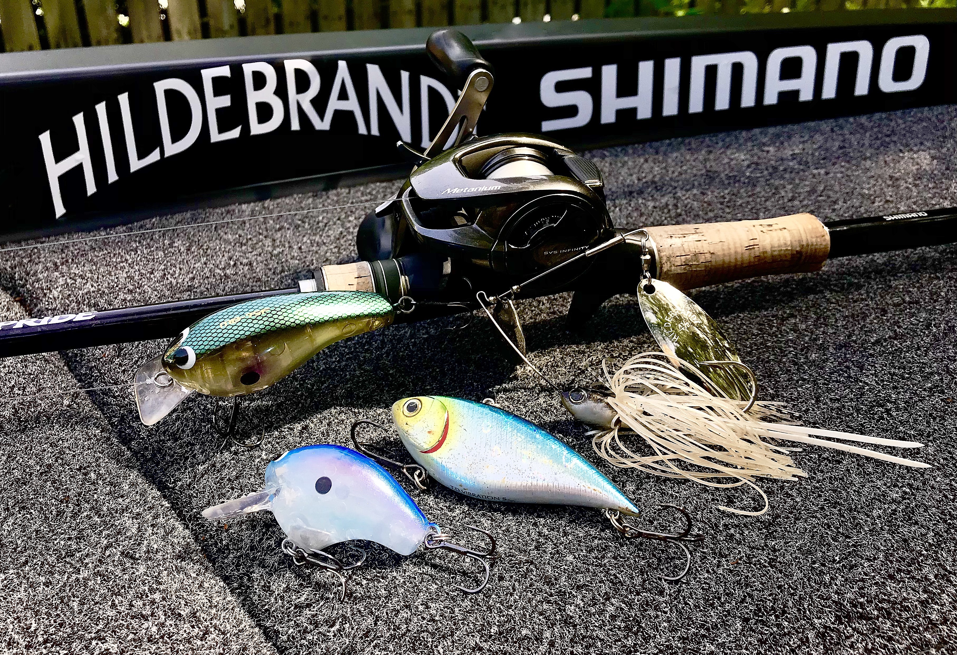 How to paint Crankbaits ( Chartreuse brown Spaltter) 