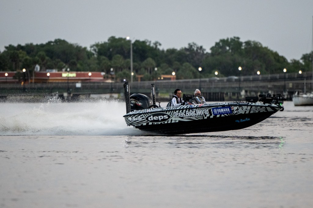 St. Johns River Runnin’ and gunnin’ Bassmaster